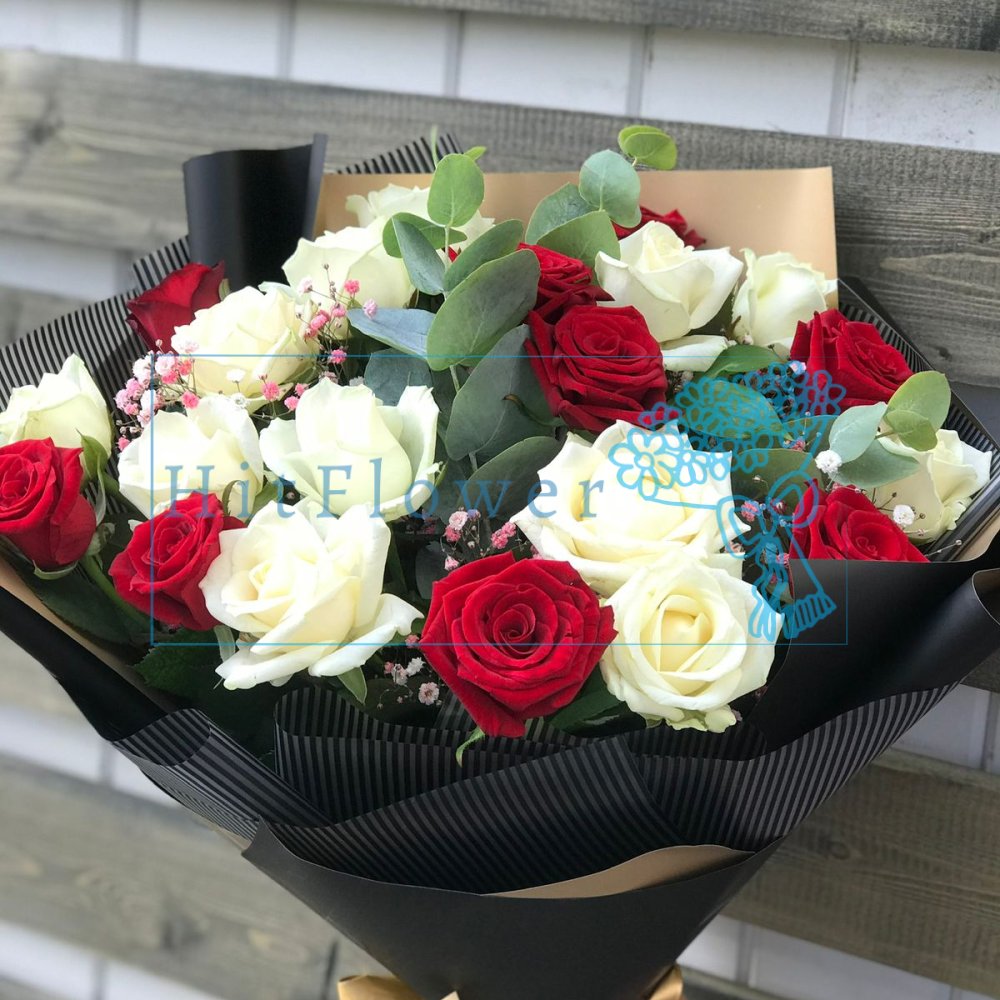 Букет цветов из: Розы